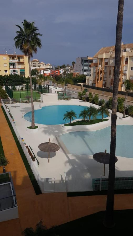 Sunny Apartment In Denia With Outdoor Swimming Pool And Garage Parking Place Included, 300M From The Sandy Beach エクステリア 写真